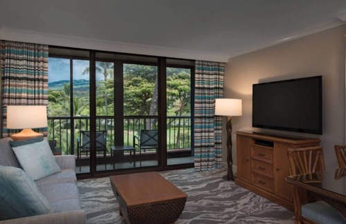 Kaanapali Resort | Tropical Paradise Awaits: Marriott's Maui Ocean Club for Family Fun