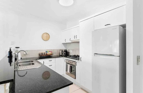 Westcourt Apartment | Tropical Paradise Cairns - 9 Pools Gym BBQ