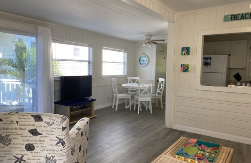 Ilexhurst Cottage | Tropical Paradise On The Beach Permit VRC17-000168