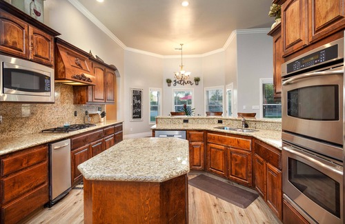 Rosedale House | Tropical Paradise - Pool & Hot tub with office