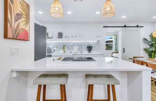Clearwater Villa | Tropical Paradise w/3 Pools & Only 13 Mins to Beach