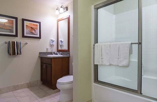Enterprise Resort | Tropical resort near the Las Vegas Strip!