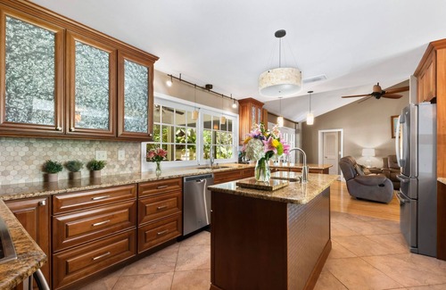 Stuart House | Tropical Resort Style Retreat w/Pool House 4BR, 3 Bath