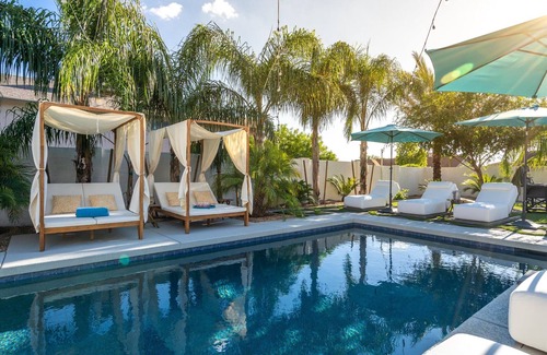 East Mesa Villa | Tropical Retreat with hot tub, heated pool, misters & fire pit