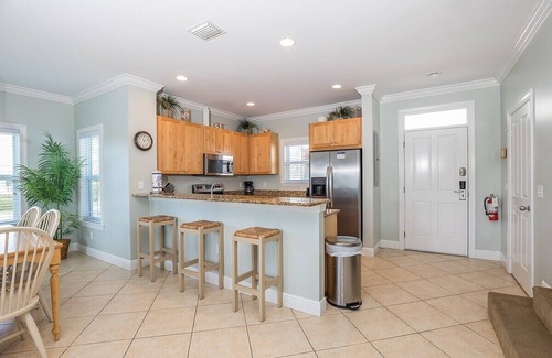 Coral Lagoon House | Tropical Seahorse at Coral Lagoon ~ Waterfront Villa w Resort Pool & Slip