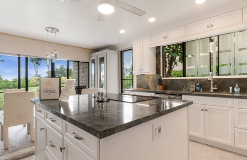 Keauhou Condo | Tropical Seaside Gem with Shared Pool, Hot Tub, & Easy Beach Access