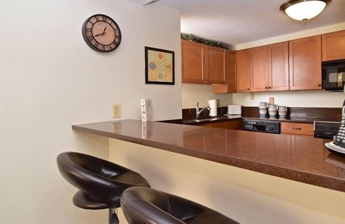 Siesta Key House | Tropical Siesta Key Townhouse at Bay Oaks - Watch Dolphin in the Bay! G12