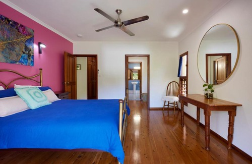 Cooktown Apartment | Tropical Styling
