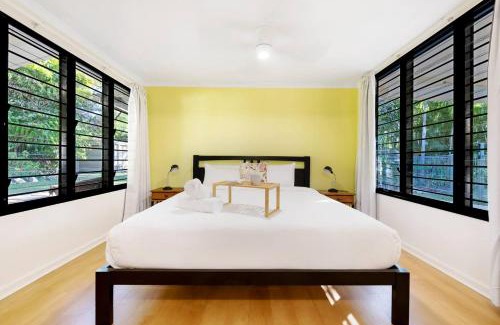 Nightcliff House | Tropical Tranquillity - Spacious Poolside Cottage