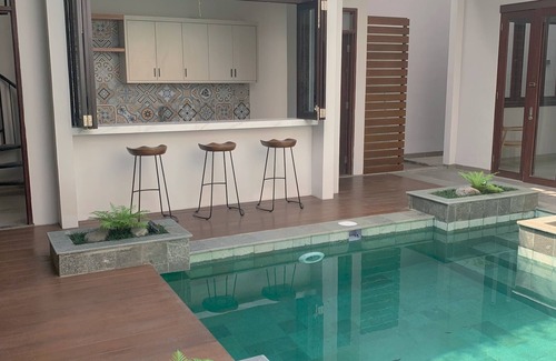 Parongpong Villa | Tropical Villa in Bandung, West Java with Private Pool