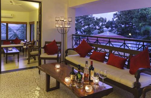 Britona Villa | Tropical Woods 7BR 2Villas Pvt Pool Cook Car