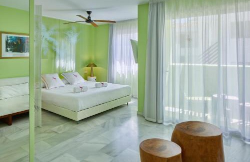 Sant Josep de sa Talaia Hotel | Tropicana Ibiza Suites - Adults Only