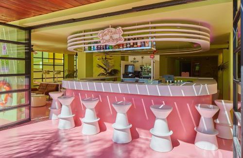 Sant Josep de sa Talaia Hotel | Tropicana Ibiza Suites - Adults Only