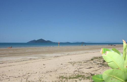 Mission Beach House | Tropika - Absolute Beachfront