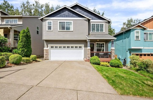 Troutdale House | Troutdale Treasure: Spacious 3BR, 3 Bath Home in Edgefield!