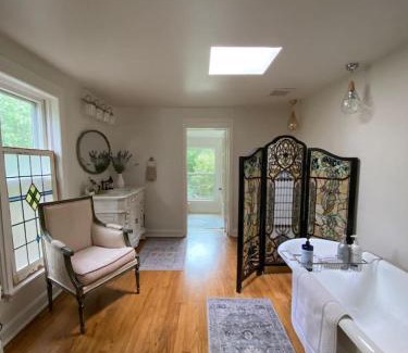 Harpers Ferry Apartment | Trouvaille House Suite 1 Provence Suite