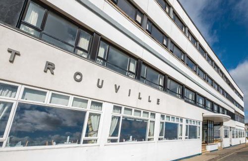 Sandown Hotel | Trouville Hotel by Compass Hospitality