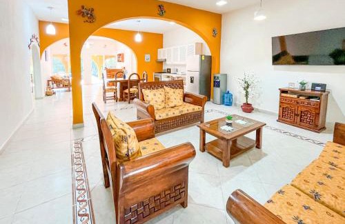 Colonia Adolfo Lopez Mateos House | Troy's House