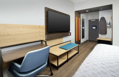 Dupont Hotel | Tru by Hilton Denver Airport Tower Road