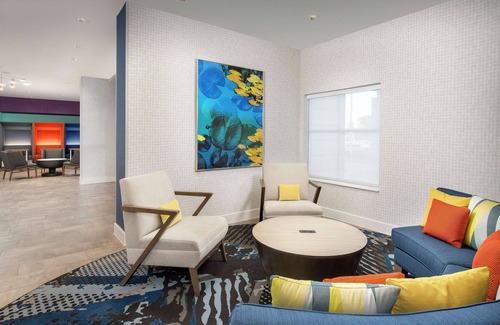 Dupont Hotel | Tru by Hilton Denver Airport Tower Road