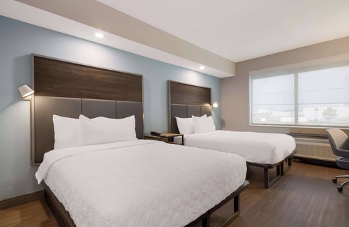 Indian Bayou Hotel | Tru By Hilton Destin
