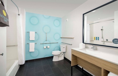 Lake City Hotel | Tru by Hilton Lake City