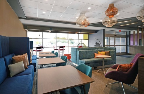 Frenchtown Township Hotel | Tru by Hilton Monroe