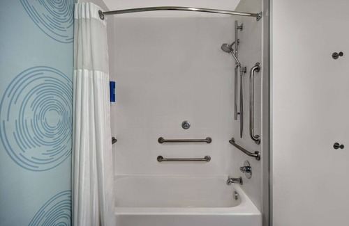 Frenchtown Township Hotel | Tru by Hilton Monroe