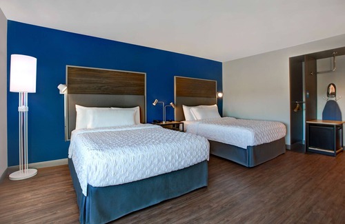 Roanoke Hotel | Tru by Hilton Northlake Fort Worth, TX