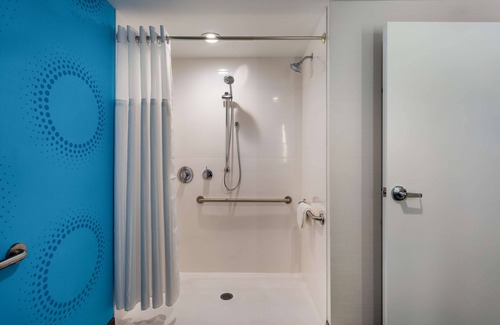 New River Hotel | Tru by Hilton Radford, VA