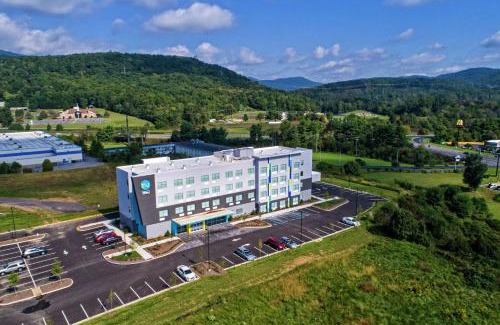 Hollins Hotel | Tru By Hilton Roanoke Hollins