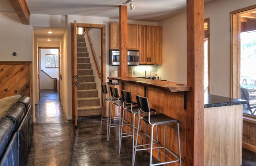 Truckee House | Truckee River House - Beautiful Views, Riverfront Retreat, Flyfishing, Skiing
