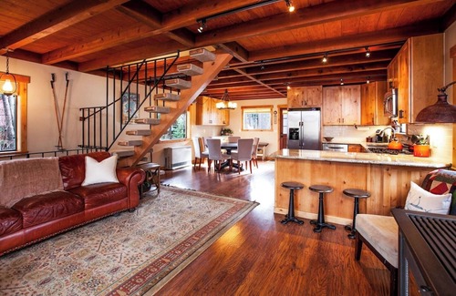 Donner Lake Woods Cabin | Truckee Time | Walk to West End Beach!