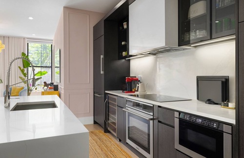 Greenwich Village Apartment | True Luxury Greenwich Village floor-through 3BR close to Washington Square Park