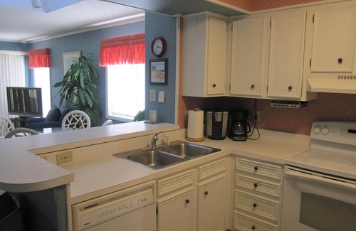 Myrtle Beach Condo | True Oceanfront-Pelican's Landing Top Floor, Corner! Sept & Oct Bookings Avail!