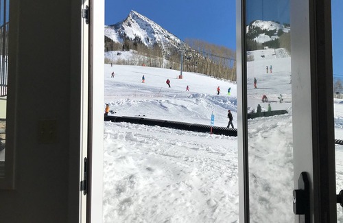 Crested Butte Condo | True Ski-in/Ski-out Luxury 3-Br Condo