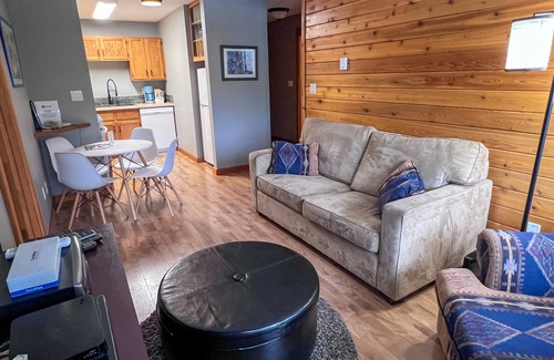 East Kootenay Condo | True Ski In Ski Out Location. A/C