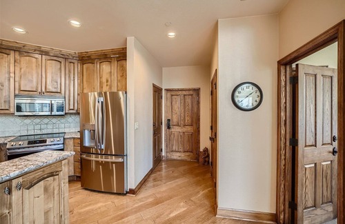 Highlands Townhomes Condo | True Ski-In/Ski-Out with 2 Primary Bedrooms- Highlands