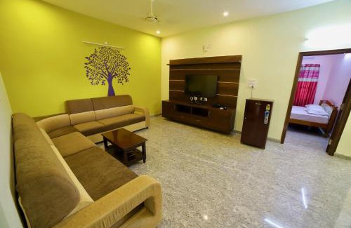 Tirupati Apartment | TrueLife - Railway station - On way to Balaji Temple - Breakfast included - Large 2BHK AC Apartments - Enjoy morning Coffee Tea Milk - Modular Kitchen - Fast WiFi, Jio Smart TV - Easy access to all Temples - Travels - TrueLife's service with lots of Love