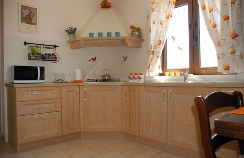 Alberobello Villa | Trulli Bianchi. Characteristic stone trullo with private pool and panoramic view