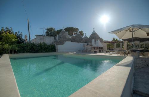 Locorotondo Apartment | Trulli La Piazzetta by Rentbeat