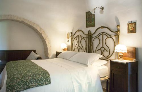 Martina Franca House | Trulli sul vignale in Masseria Santalachicca