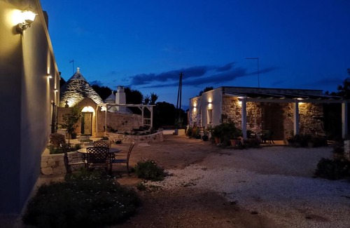 Ceglie Messapica House | Trullo Madia e Dimora Giorgio