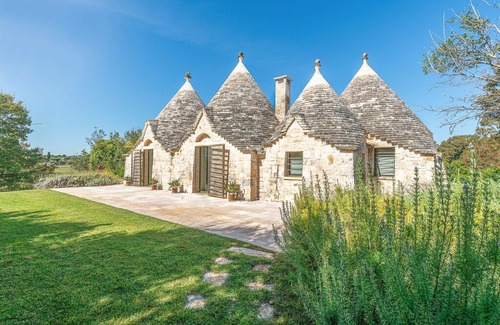 Ostuni Villa | Trullo Moncada is a prestigious Trullo for rent with swimming pool, for vacation rentals in Ostu...