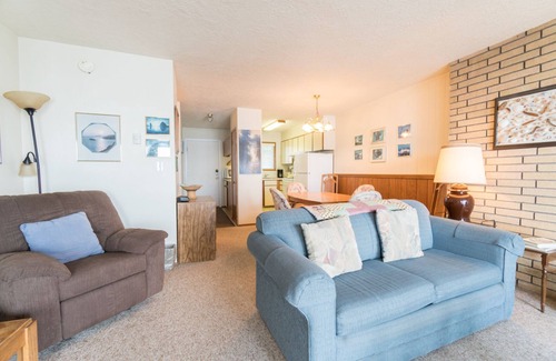 Neskowin Condo | Truly on the beach at this very oceanfront condo, sweeping views on the balcony!