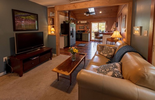 Green Haven Cottage | Truly Waterfront Cottage
