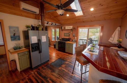 Green Haven Cottage | Truly Waterfront Cottage