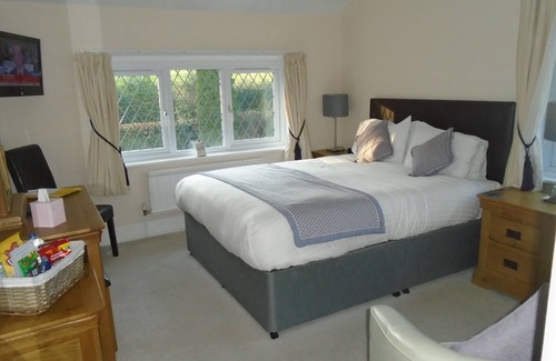 Charlwood Bed & Breakfast | Trumbles