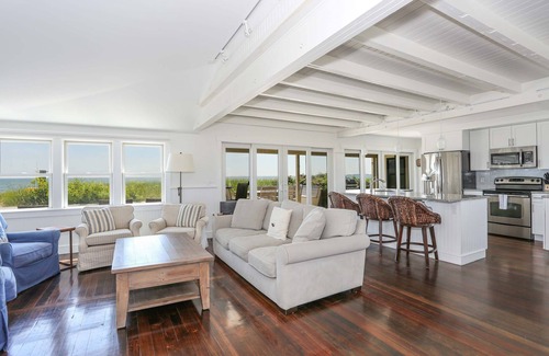 North Truro House | Truro Beachfront House For a Group!