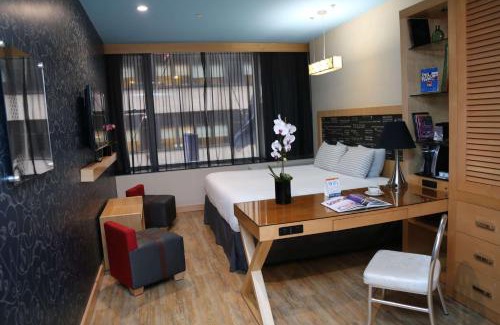 Garment District Hotel | TRYP by Wyndham New York City Times Square - Midtown